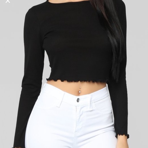A fashion nova crop top - Picture 9 of 9